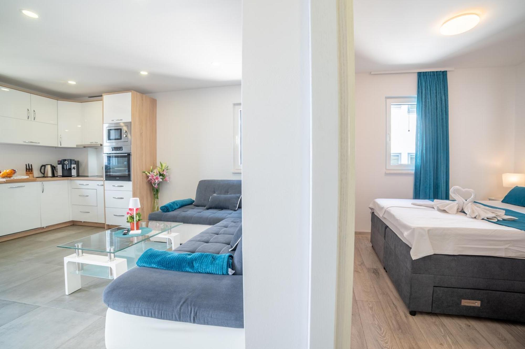 Blue Lagoon Apartment